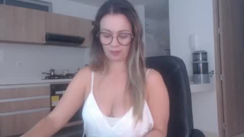 Snapshot of latinpaprika chatting on 16, 4, 2026 latinpaprika online show from 16, 4, 2026