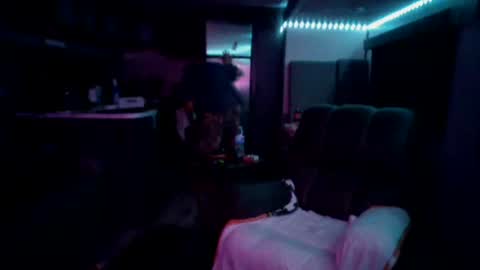 Snapshot of latniter742349 chatting on 10, 1, 2025 latniter online show from 10, 1, 2025