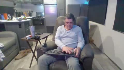 Snapshot of latniter742349 chatting on 4, 3, 2025 latniter online show from 4, 3, 2025