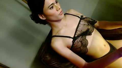 Snapshot of latrina_ chatting on 21, 3, 2026 latrina_ online show from 21, 3, 2026