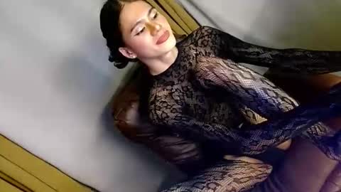 Snapshot of latrina_ chatting on 24, 4, 2026 latrina_ online show from 24, 4, 2026