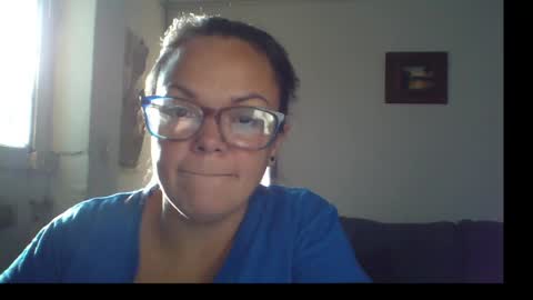 Snapshot of lau16310 chatting on 27, 4, 2026 Laura online show from 27, 4, 2026