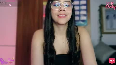 Snapshot of laujgray chatting on 29, 3, 2026 laujgray online show from 29, 3, 2026