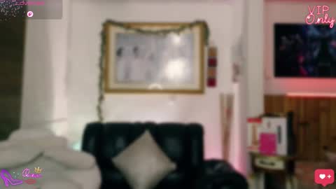 Snapshot of laujgray chatting on 8, 4, 2026 laujgray online show from 8, 4, 2026