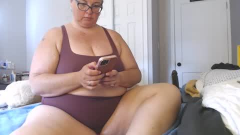 Snapshot of laulauma chatting on 21, 6, 2026 LauLauMa online show from 21, 6, 2026