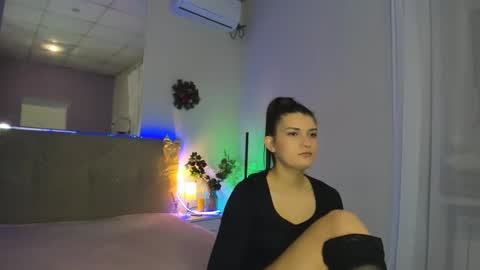 Laura online show from 14, 12, 2025