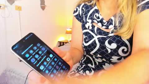 Snapshot of laura__martiinez chatting on 19, 2, 2026 online show from 19, 2, 2026