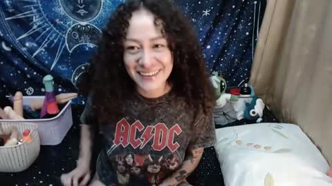  Wen  online show from 17, 2, 2025