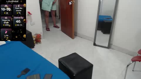 laura_foxx2379 online show from 14, 9, 2025