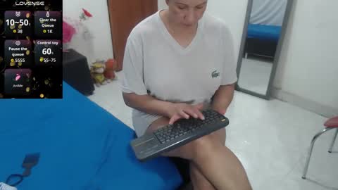 laura_foxx2379 online show from 23, 9, 2025