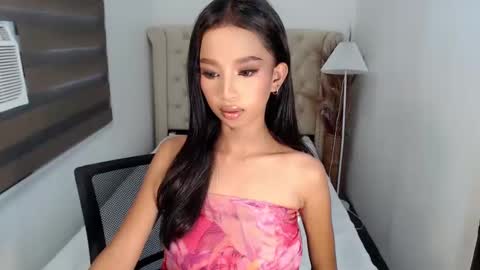 Snapshot of laura_leighxx chatting on 9, 1, 2025 Laura leighxx online show from 9, 1, 2025