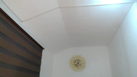 Snapshot of laura_leighxx chatting on 12, 1, 2025 Laura leighxx online show from 12, 1, 2025