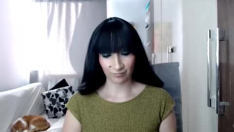 Laura online show from 17, 11, 2025