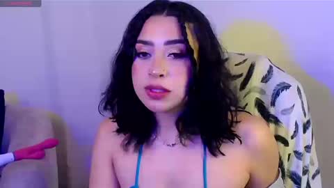 Snapshot of laura_pink01 chatting on 15, 9, 2025 laura_pink01 online show from 15, 9, 2025