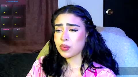 Snapshot of laura_pink01 chatting on 26, 11, 2025 laura_pink01 online show from 26, 11, 2025