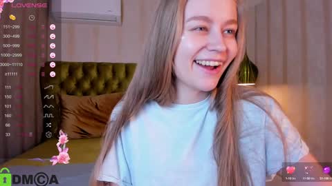 Snapshot of laura_pudd chatting on 1, 1, 2025 Laura online show from 1, 1, 2025