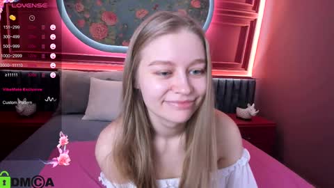 Snapshot of laura_pudd chatting on 6, 3, 2025 Laura online show from 6, 3, 2025