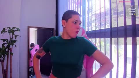 Snapshot of laura_r23 chatting on 15, 1, 2025 Laura Rose online show from 15, 1, 2025
