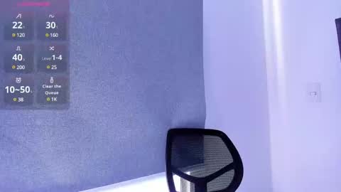 Snapshot of laura_r23 chatting on 2, 2, 2025 Laura Rose online show from 2, 2, 2025