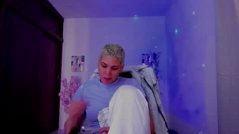 Snapshot of laura_r23 chatting on 26, 9, 2025 Laura Rose online show from 26, 9, 2025