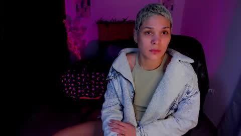 Snapshot of laura_r23 chatting on 9, 10, 2025 Laura Rose online show from 9, 10, 2025