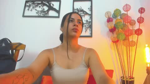 LAURA SOE online show from 16, 1, 2025