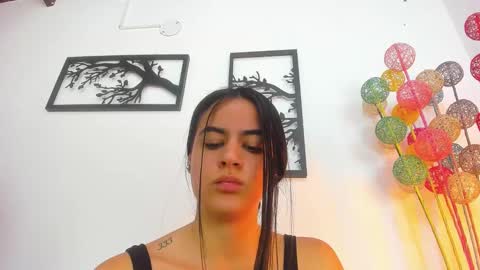 LAURA SOE online show from 2, 2, 2025