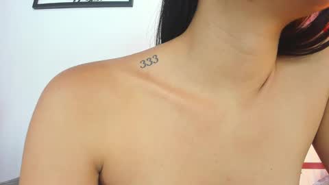 LAURA SOE online show from 3, 3, 2025