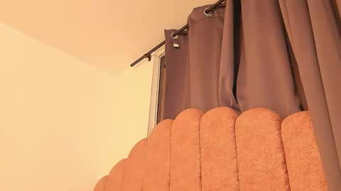 Snapshot of laura_soe chatting on 21, 3, 2026 LAURA SOE online show from 21, 3, 2026