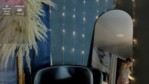 Laura Blue online show from 9, 1, 2026