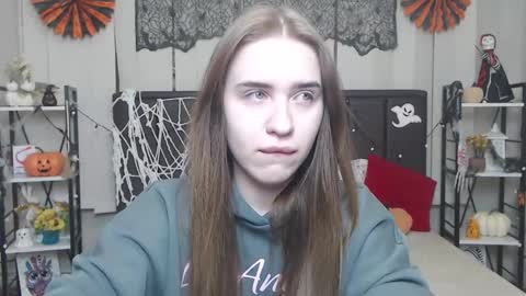 Snapshot of laurahlot chatting on 26, 10, 2025 LauraHlot online show from 26, 10, 2025