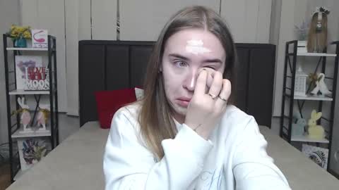 Snapshot of laurahlot chatting on 30, 11, 2025 LauraHlot online show from 30, 11, 2025