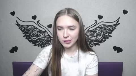 Snapshot of laurahlot chatting on 24, 4, 2026 LauraHlot online show from 24, 4, 2026