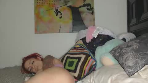 Snapshot of lauralye1983 chatting on 22, 10, 2025 Lilian Banks online show from 22, 10, 2025