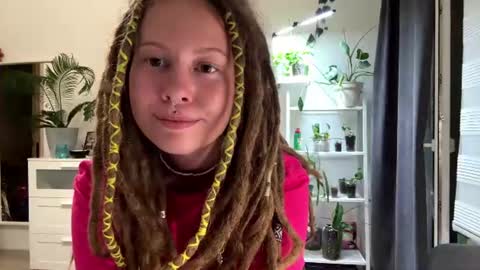 Snapshot of lauramezey chatting on 30, 7, 2026 Cassy online show from 30, 7, 2026