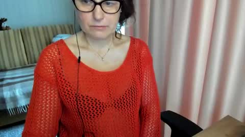 Snapshot of lauraoven1 chatting on 3, 3, 2026 Lauraoven1 online show from 3, 3, 2026