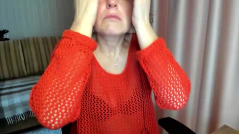 Snapshot of lauraoven1 chatting on 4, 3, 2026 Lauraoven1 online show from 4, 3, 2026