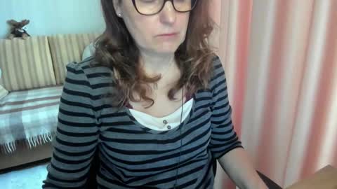 Snapshot of lauraoven1 chatting on 17, 3, 2026 Lauraoven1 online show from 17, 3, 2026
