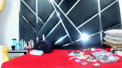 Snapshot of laurascarlet chatting on 2, 3, 2026 LauraScarlet online show from 2, 3, 2026