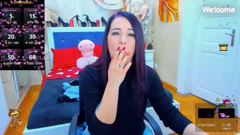 Laura online show from 3, 2, 2025