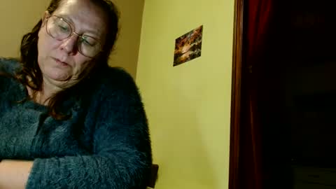 Snapshot of laureanne50 chatting on 9, 12, 2024 laureanne online show from 9, 12, 2024