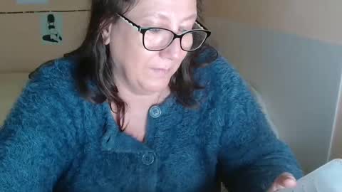 Snapshot of laureanne50 chatting on 11, 12, 2024 laureanne online show from 11, 12, 2024