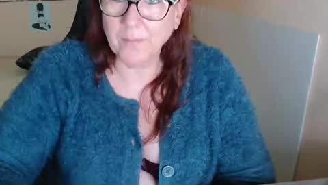 Snapshot of laureanne50 chatting on 18, 1, 2025 laureanne online show from 18, 1, 2025