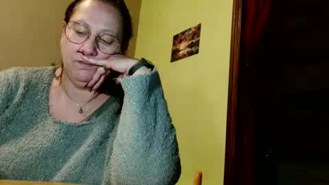 Snapshot of laureanne50 chatting on 2, 3, 2025 laureanne online show from 2, 3, 2025