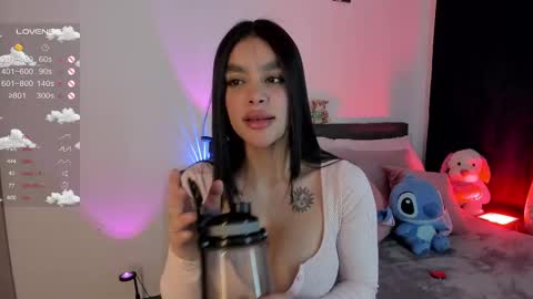Snapshot of lauren_camila1 chatting on 17, 10, 2025 Lau online show from 17, 10, 2025