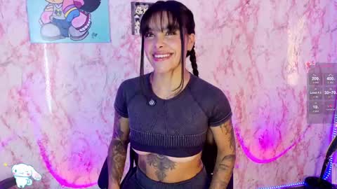 Snapshot of lauren_camila1 chatting on 15, 4, 2026 Lau online show from 15, 4, 2026