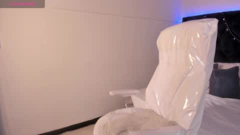 Lauren online show from 28, 2, 2025