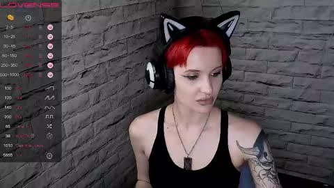 Snapshot of lauren_raquel chatting on 4, 6, 2026 Eva online show from 4, 6, 2026