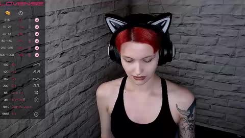 Snapshot of lauren_raquel chatting on 6, 6, 2026 Eva online show from 6, 6, 2026