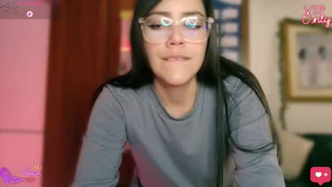 Snapshot of lauren_sweet7 chatting on 27, 3, 2026 Lauren online show from 27, 3, 2026